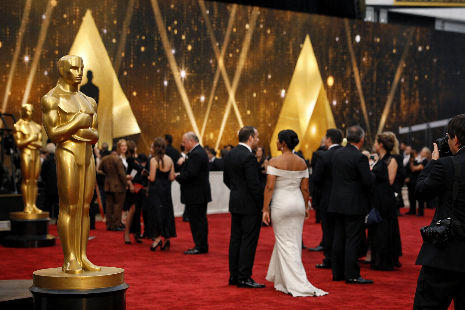 🏆📺 THE OSCARS SET TO STREAM EXCLUSIVELY ON YOUTUBE STARTING IN 2029